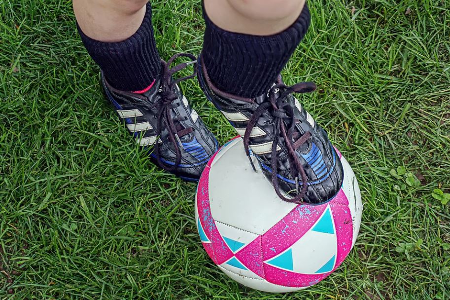 cleats-shoes-soccer-soccer-cleats