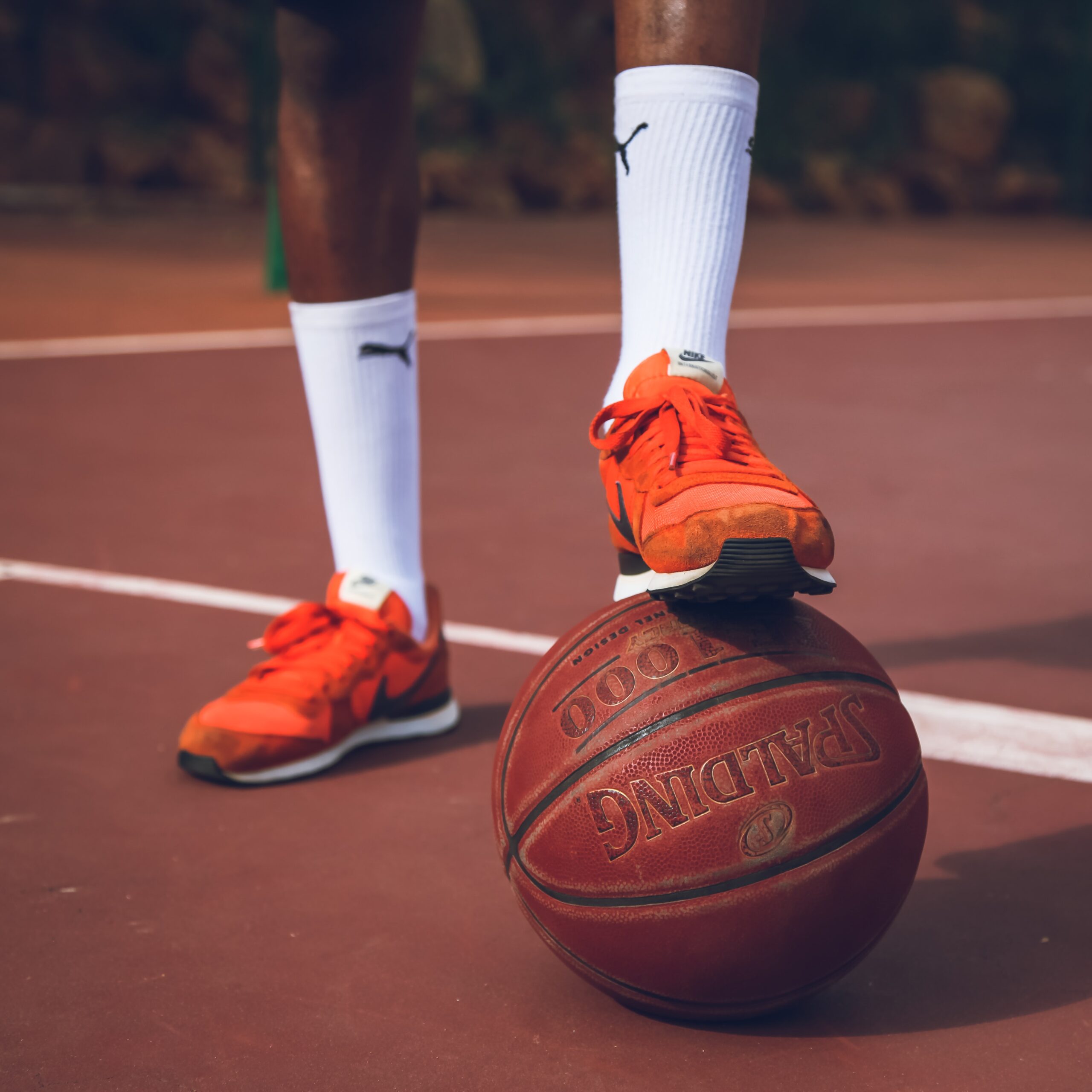 Best LIGHTWEIGHT Basketball Shoes Feel Lightning Quick with these Picks