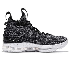 Nike LeBron 15 REVIEW: Side