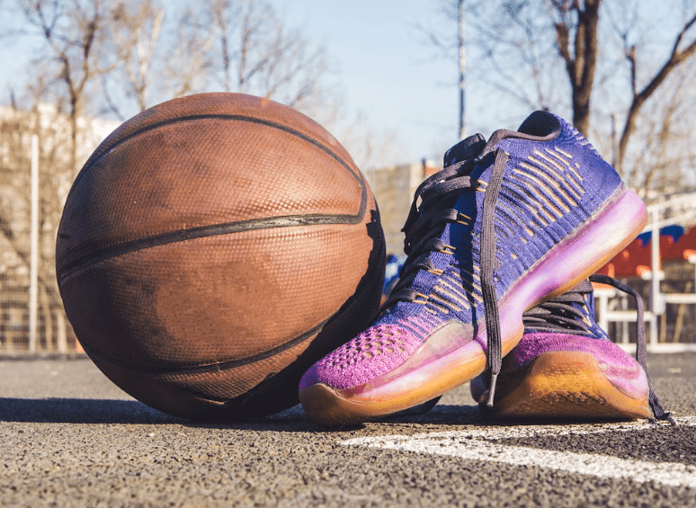 basketball shoes made of reinforced textile